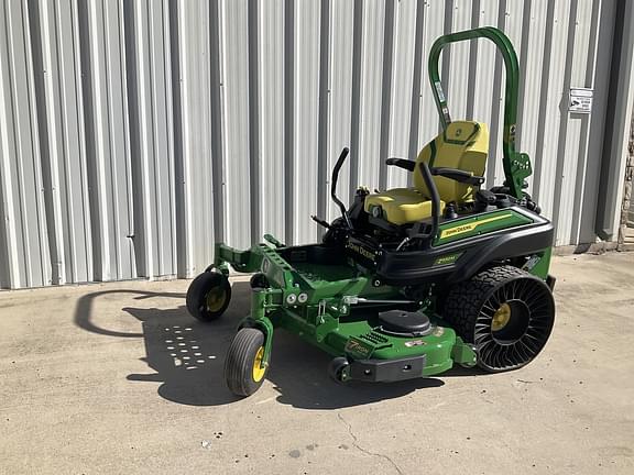 Image of John Deere Z930M equipment image 1