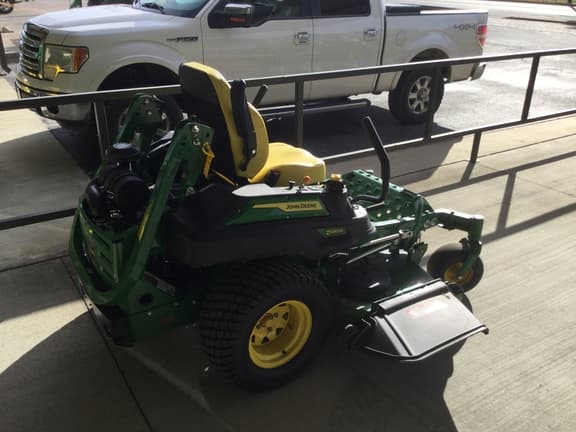 Image of John Deere Z930M equipment image 2