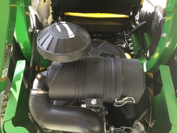 Image of John Deere Z930M equipment image 1