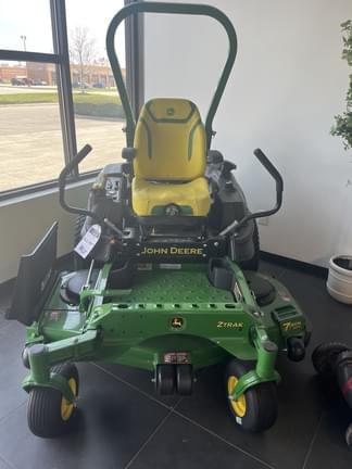 Image of John Deere Z930M equipment image 1