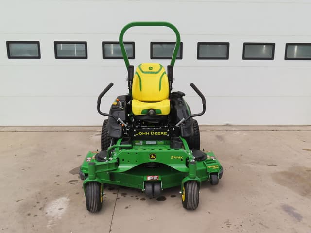 Image of John Deere Z930M equipment image 1