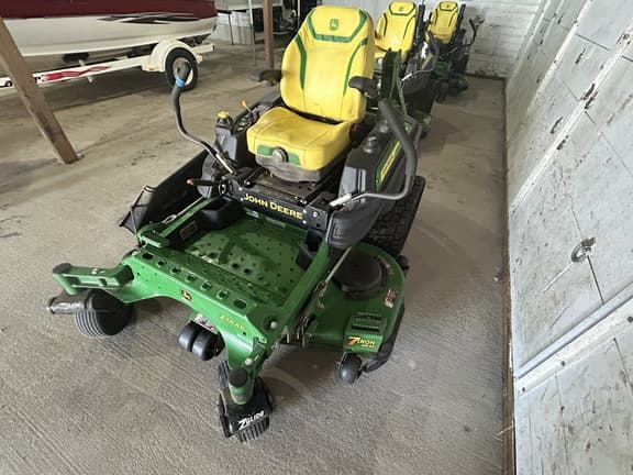 Image of John Deere Z930M equipment image 1