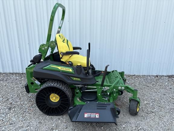 Image of John Deere Z930M equipment image 1