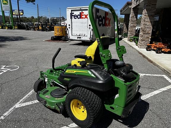 Image of John Deere Z930M equipment image 1