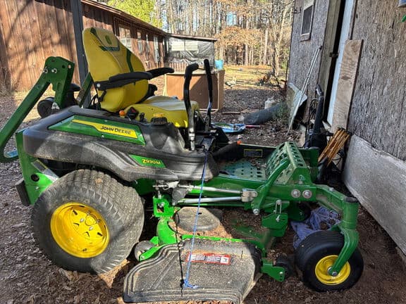 Image of John Deere Z930M equipment image 2