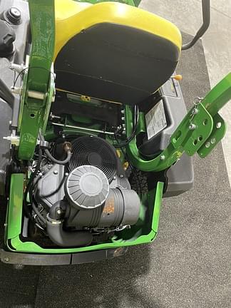 Image of John Deere Z930M equipment image 4