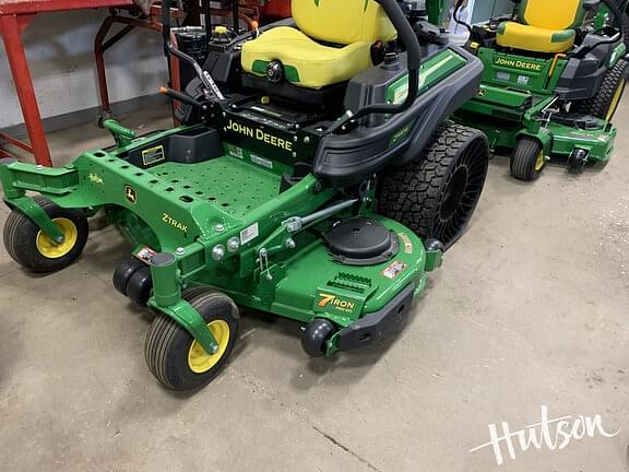 Image of John Deere Z930M equipment image 1