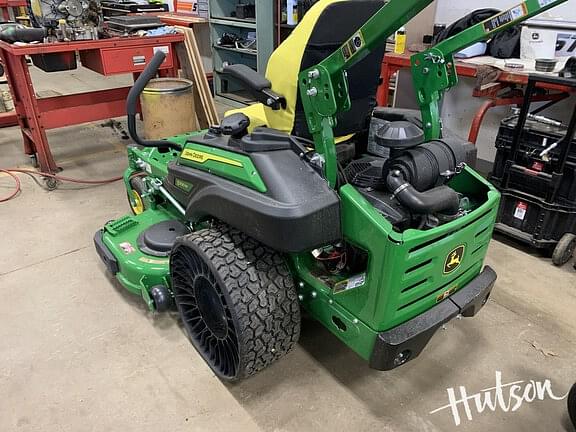 Image of John Deere Z930M equipment image 2