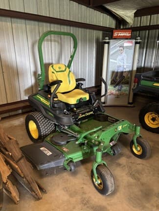 Image of John Deere Z930M equipment image 1
