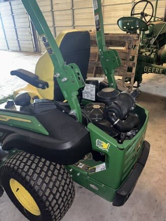 Image of John Deere Z930M equipment image 4