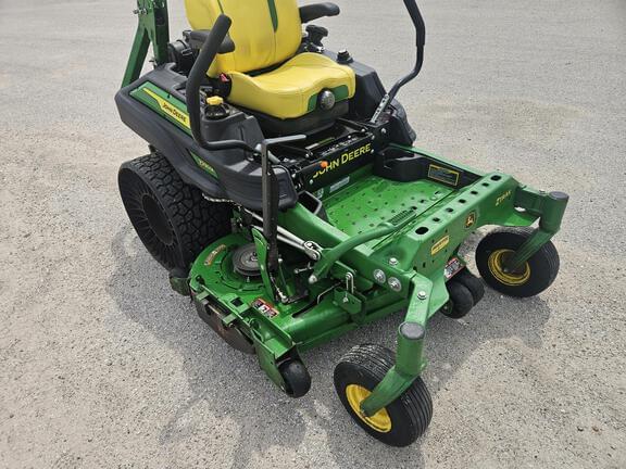 Image of John Deere Z930M equipment image 1