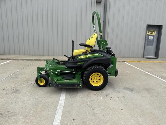 Image of John Deere Z930M equipment image 1