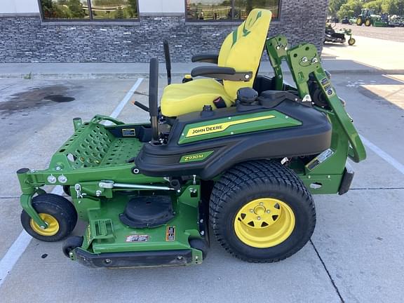 Image of John Deere Z930M equipment image 2