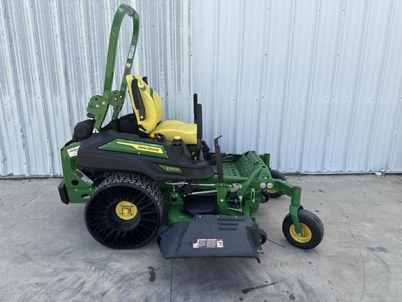 Image of John Deere Z930M equipment image 3
