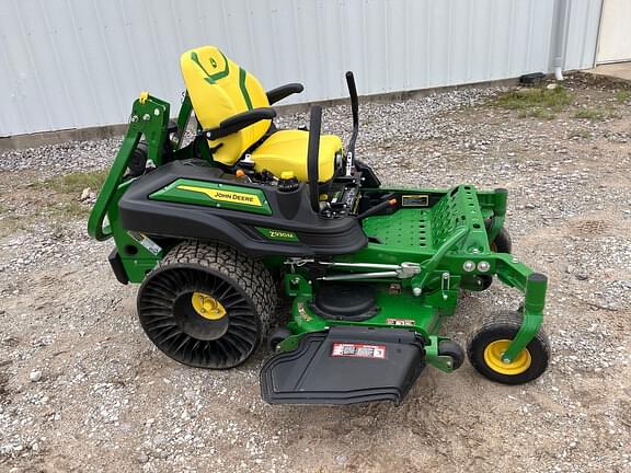 Image of John Deere Z930M equipment image 1