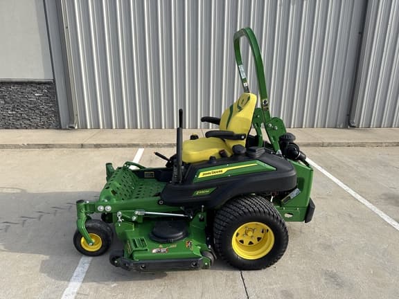 Image of John Deere Z930M equipment image 1