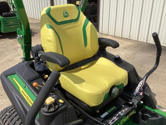 Image of John Deere Z930M equipment image 4