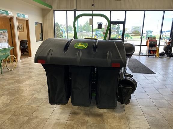 Image of John Deere Z930M equipment image 3