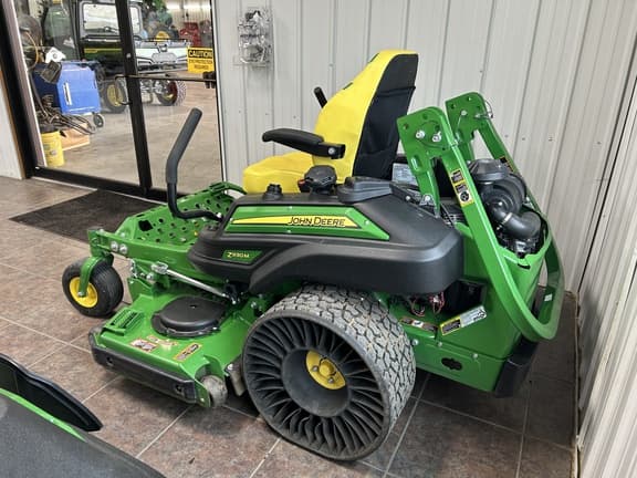 Image of John Deere Z930M equipment image 2