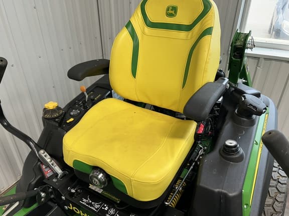 Image of John Deere Z930M equipment image 4