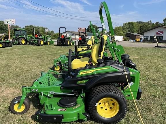 Image of John Deere Z930M equipment image 2