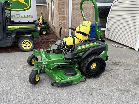 Image of John Deere Z930M equipment image 1