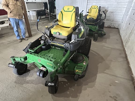 Image of John Deere Z930M equipment image 2