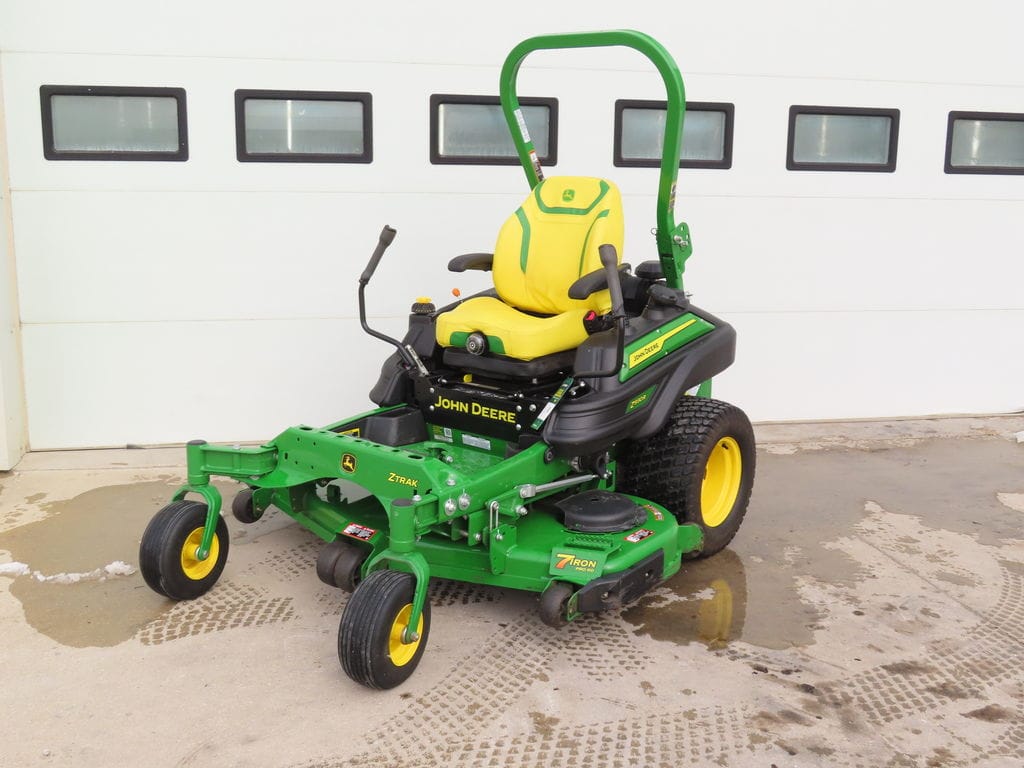 2024 John Deere Z930R Equipment Image0