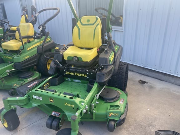 2024 John Deere Z930R Equipment Image0