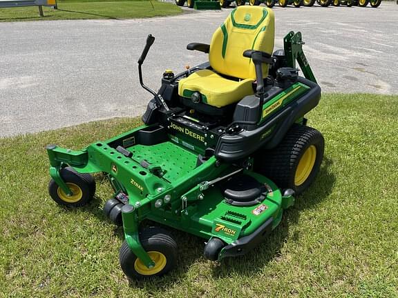 Image of John Deere Z930R equipment image 1