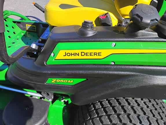 Image of John Deere Z950M equipment image 1