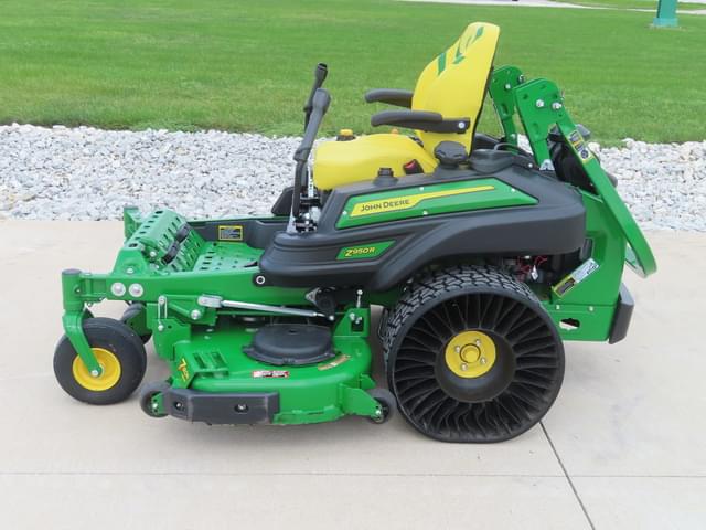 Image of John Deere Z950R equipment image 3