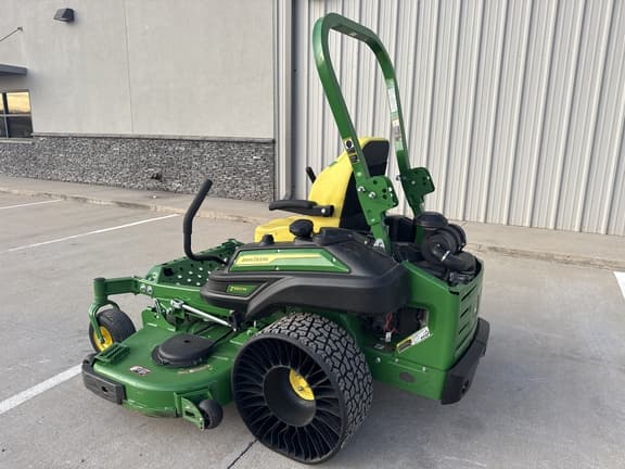 Image of John Deere Z960M equipment image 4