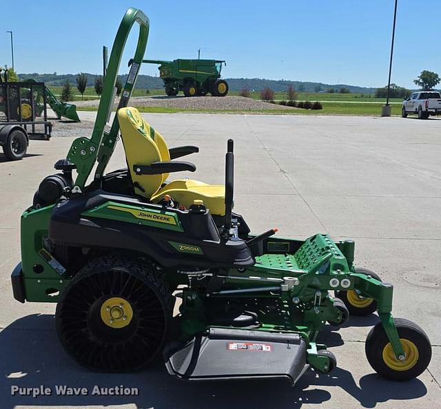 Image of John Deere Z960M equipment image 3