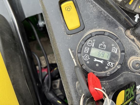 Image of John Deere Z994R equipment image 4