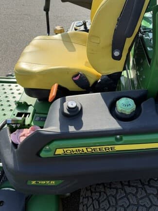 Image of John Deere Z997R equipment image 2