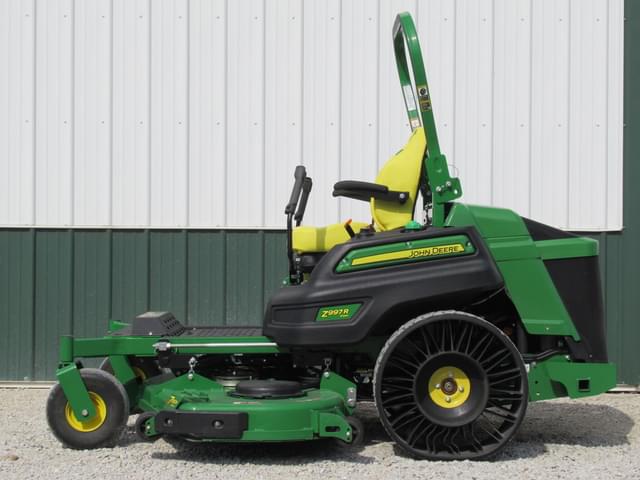 Image of John Deere Z997R equipment image 1
