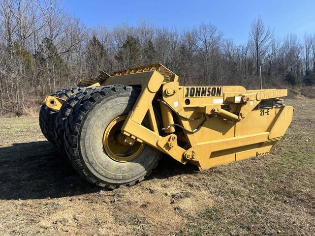 Image of Johnson 21E equipment image 2