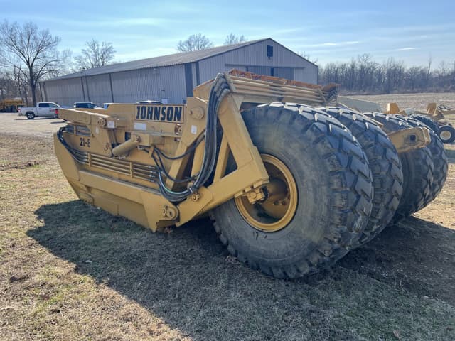 Image of Johnson 21E equipment image 4