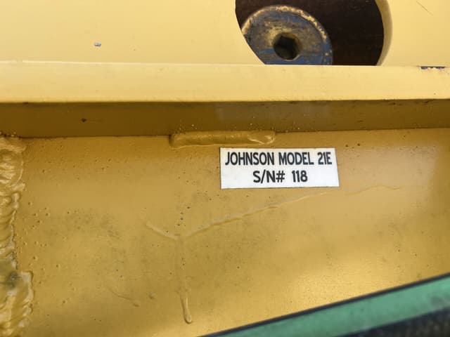 Image of Johnson 21E equipment image 3