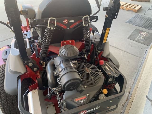 Image of Exmark Lazer Z equipment image 2