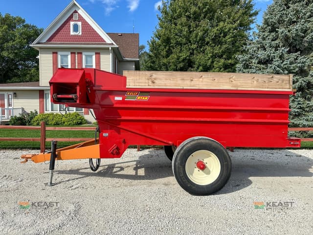 Image of Kelly Ryan Feed-R-Wagon equipment image 2