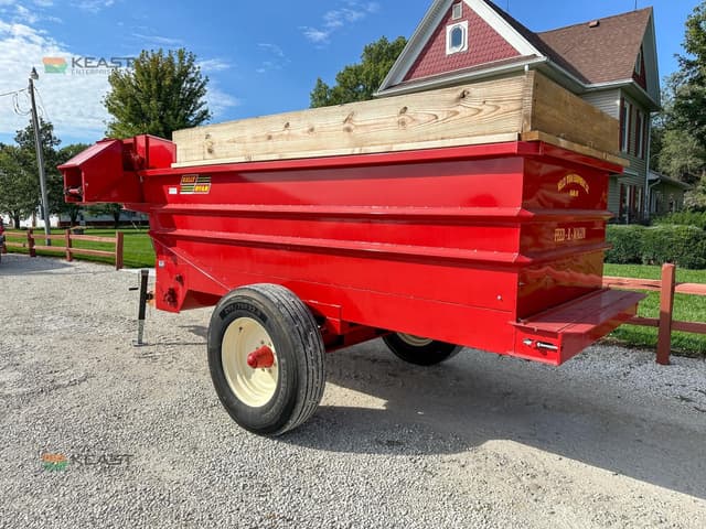 Image of Kelly Ryan Feed-R-Wagon equipment image 4