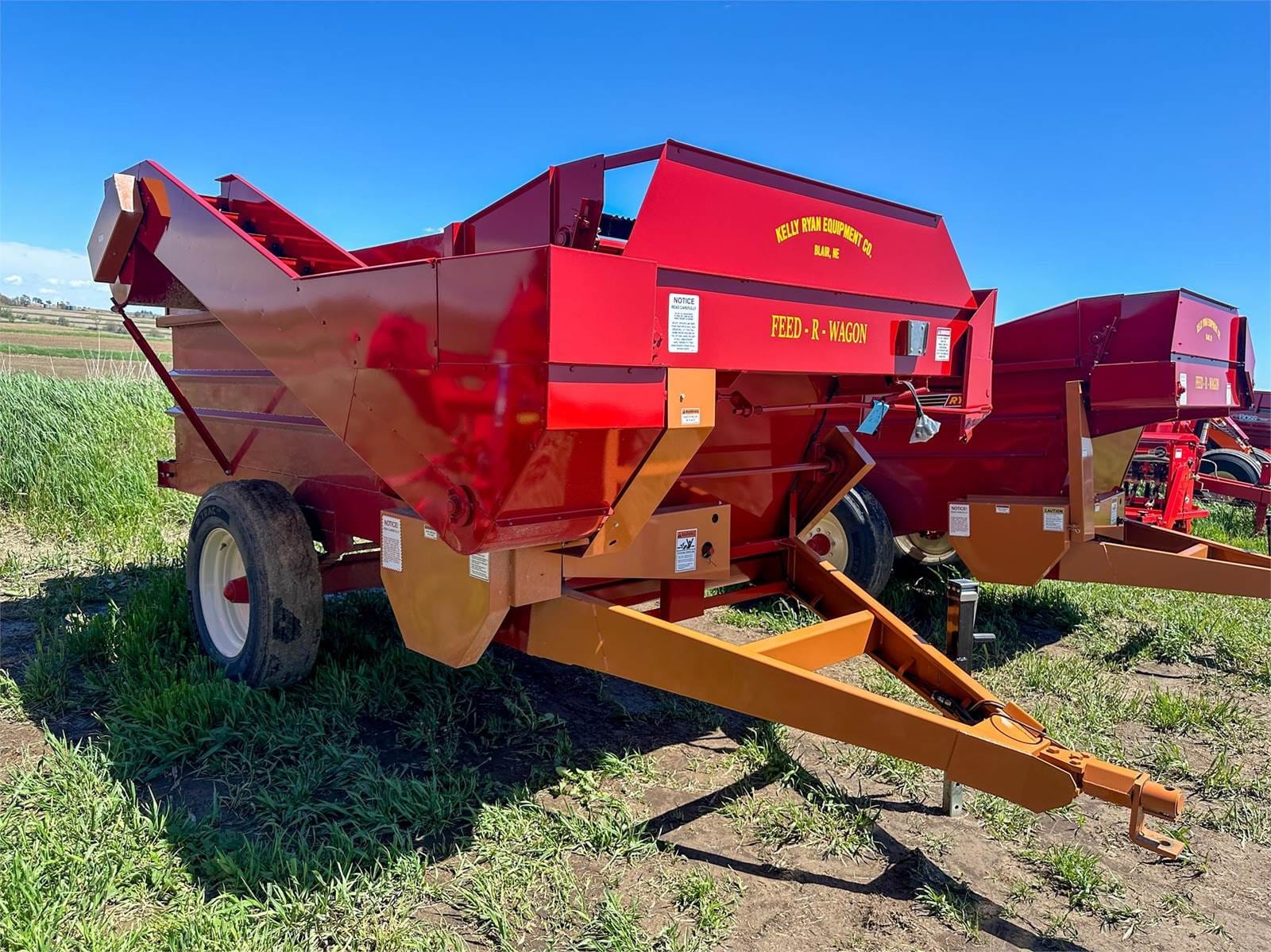 2024 Kelly Ryan Feed-R-Wagon Equipment Image0