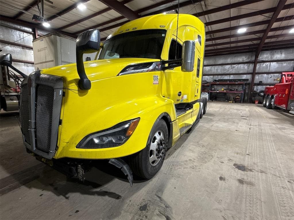 Image of Kenworth T680 Primary image