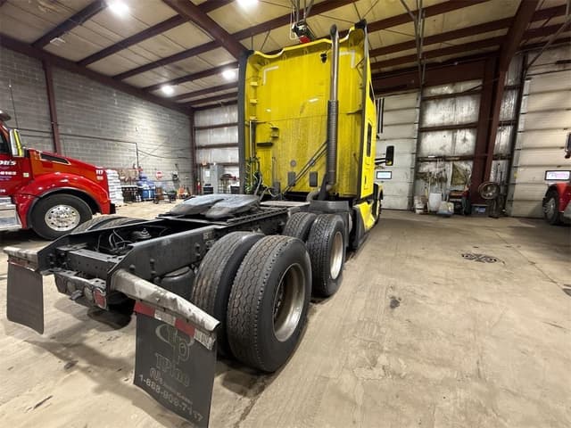 Image of Kenworth T680 equipment image 4