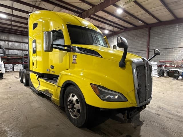 Image of Kenworth T680 equipment image 2