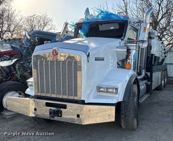 Main image Kenworth T800