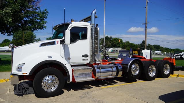 Image of Kenworth T880 equipment image 1