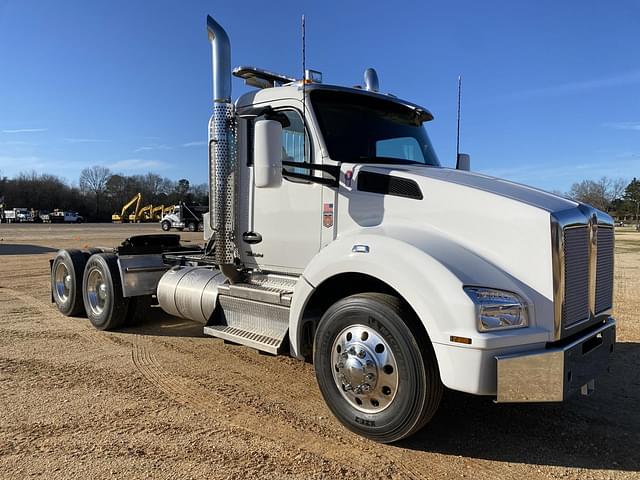 Image of Kenworth T880 equipment image 3